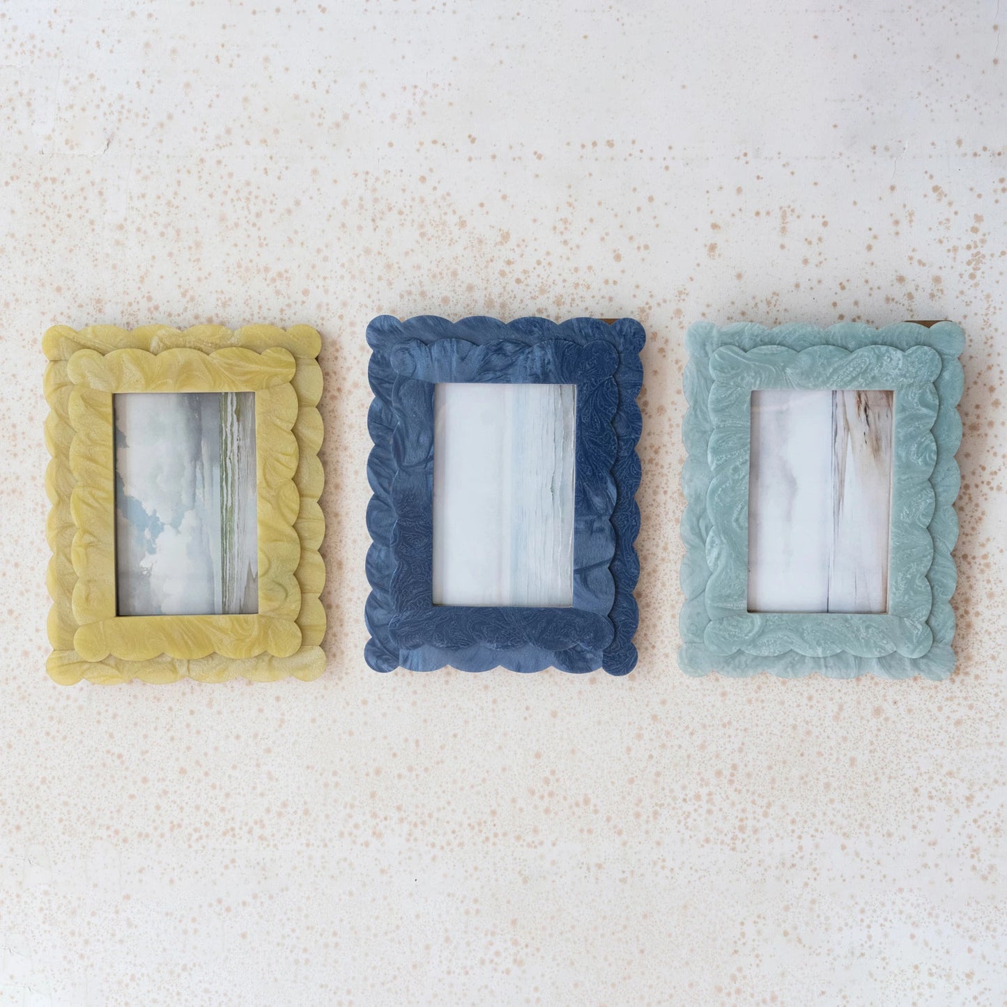 Scalloped Resin Photo Frame, 3 Colors