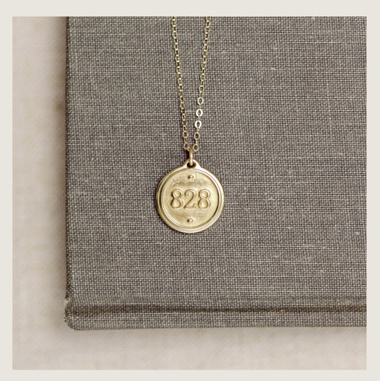 Short Petite Pendant Necklace 828