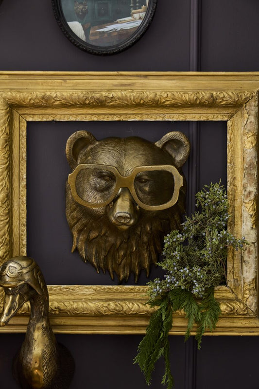 E + E Wall Mount, Beatrice the Bear