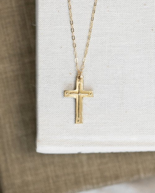 Short Pendant Cross Necklace